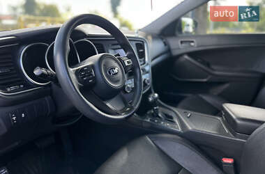 Седан Kia K5 2015 в 