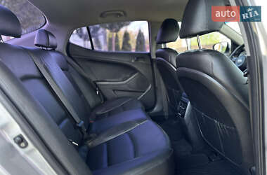 Седан Kia K5 2015 в 