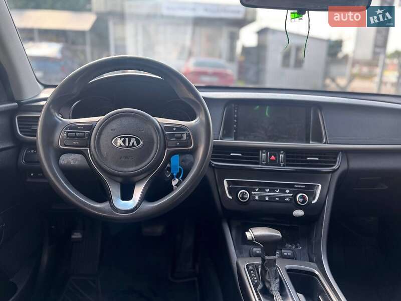 Седан Kia K5 2017 в Києві