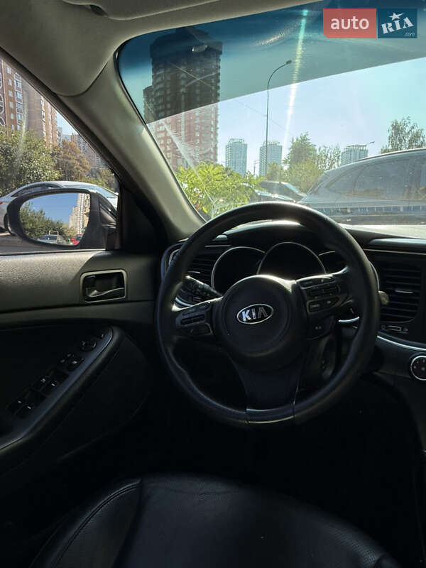 Седан Kia K5 2013 в Киеве