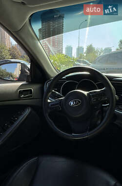 Седан Kia K5 2013 в 