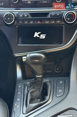 Седан Kia K5 2013 в 