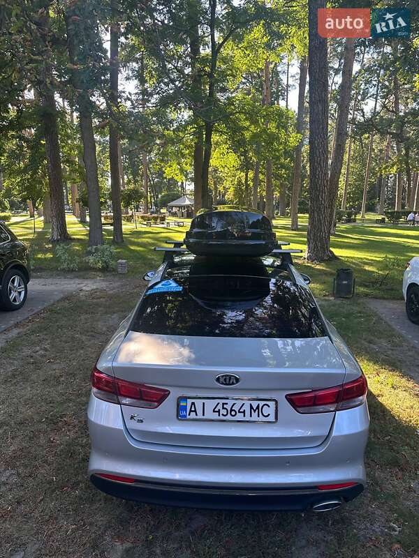 Седан Kia K5 2015 в 