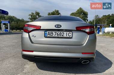 Седан Kia K5 2010 в 