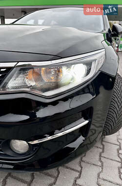 Седан Kia K5 2016 в 