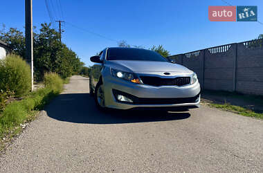 Седан Kia K5 2013 в 