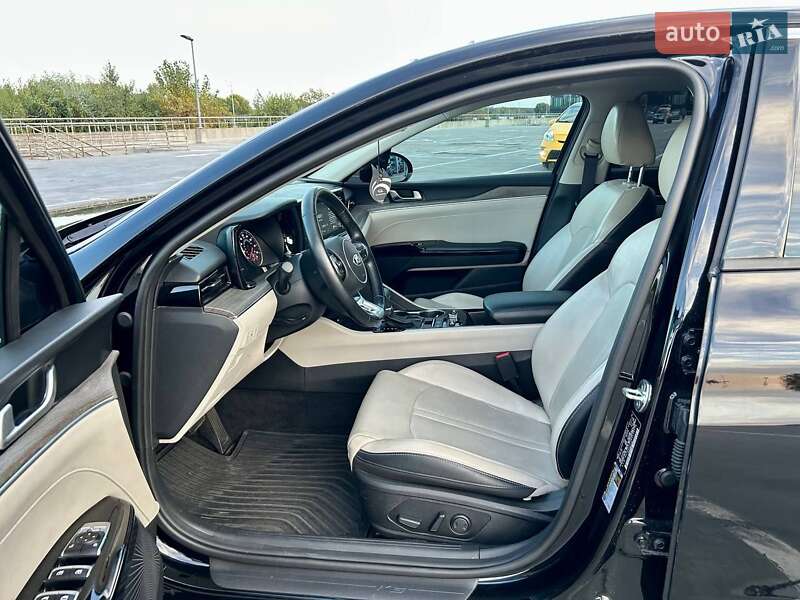 Седан Kia K5 2020 в Киеве