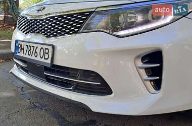 Седан Kia K5 2015 в 