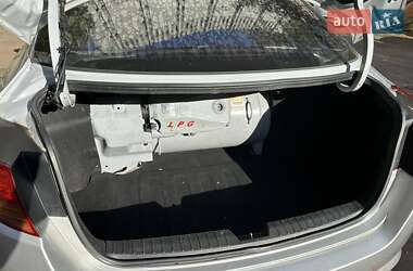 Седан Kia K5 2012 в 