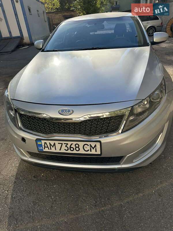 Седан Kia K5 2012 в Києві