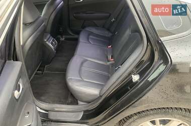 Седан Kia K5 2017 в 