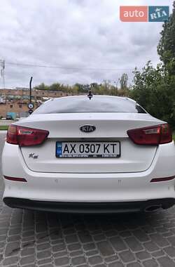 Седан Kia K5 2013 в 