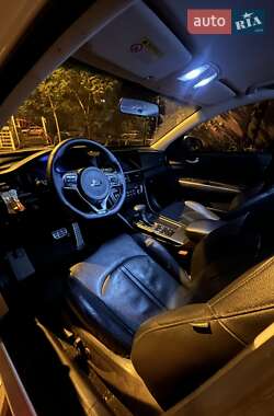 Седан Kia K5 2015 в 
