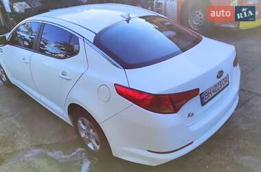 Седан Kia K5 2013 в 