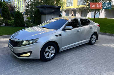 Седан Kia K5 2012 в 