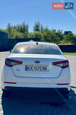 Седан Kia K5 2010 в 