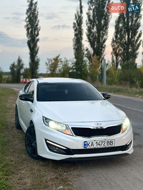 Седан Kia K5 2010 в Фастове