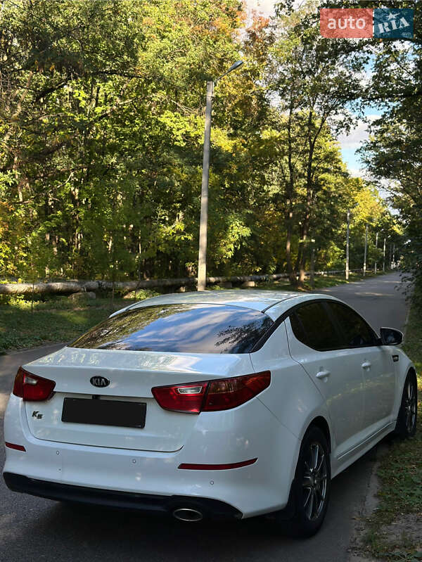 Седан Kia K5 2014 в Харькове