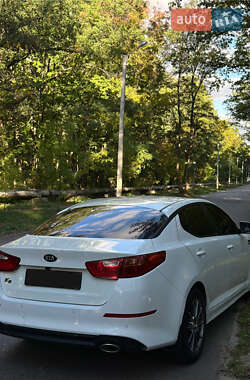Седан Kia K5 2014 в 