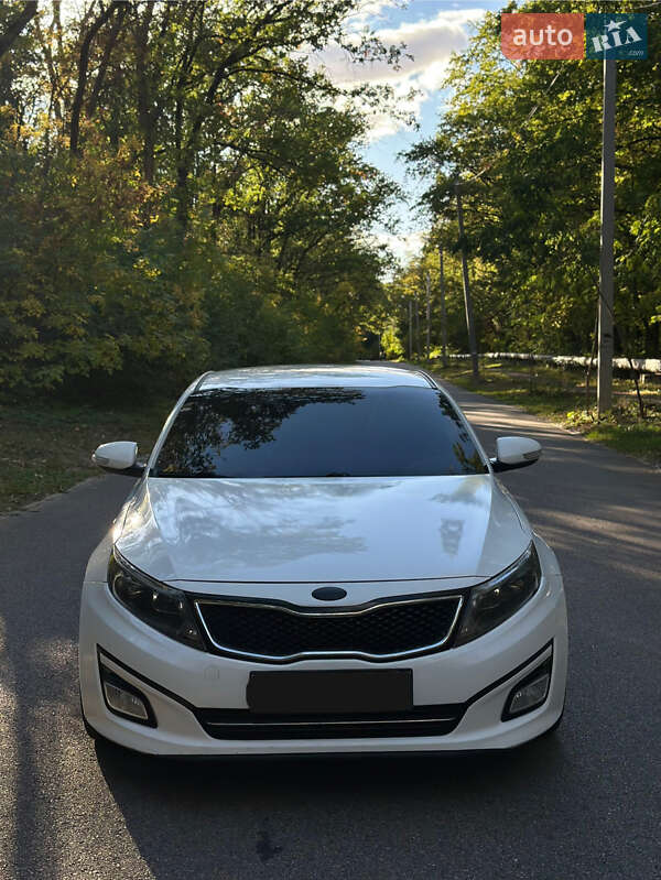Седан Kia K5 2014 в Харькове