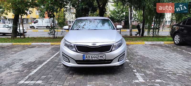 Седан Kia K5 2014 в 
