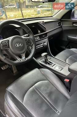 Седан Kia K5 2015 в 