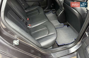 Седан Kia K5 2017 в 