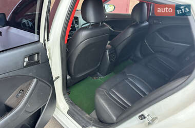 Седан Kia K5 2012 в 