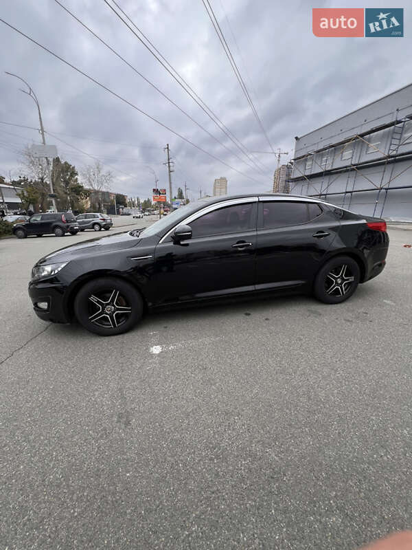 Седан Kia K5 2012 в Киеве