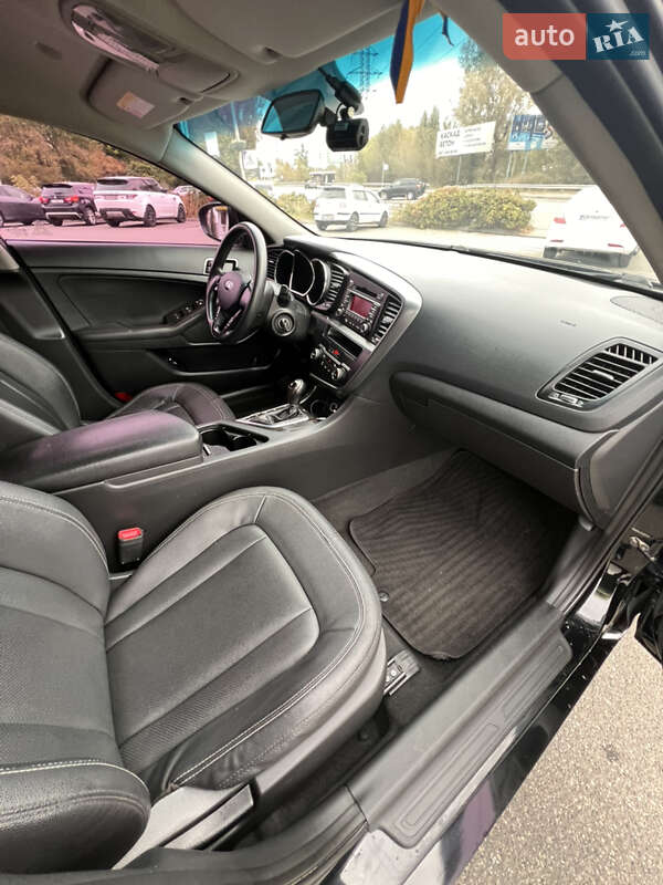 Седан Kia K5 2012 в Киеве