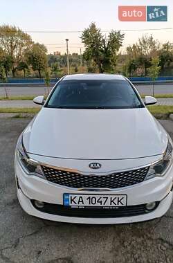 Седан Kia K5 2016 в Киеве