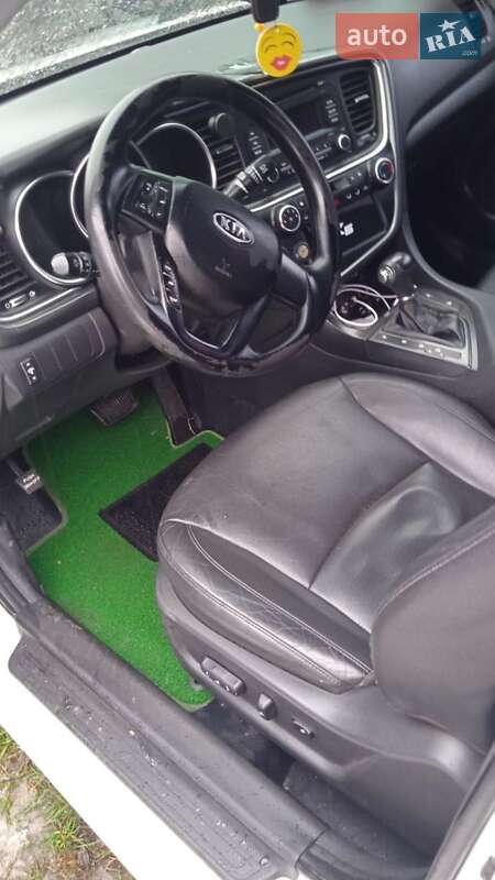 Седан Kia K5 2014 в Шрамковке