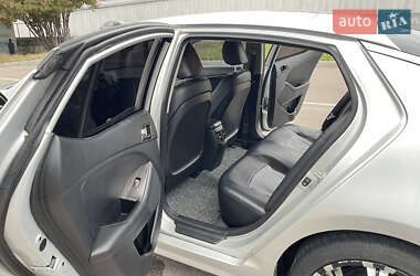 Седан Kia K5 2012 в 