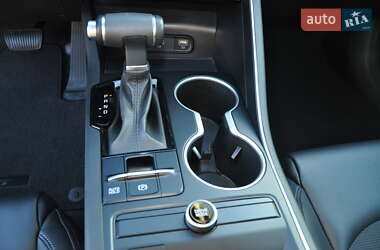 Седан Kia K5 2020 в 