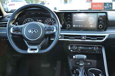 Седан Kia K5 2020 в 