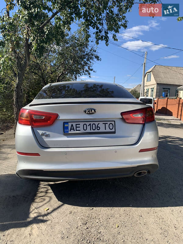 Седан Kia K5 2013 в Днепре