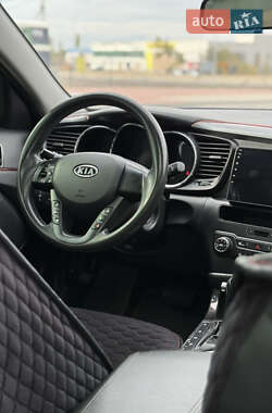 Седан Kia K5 2011 в 