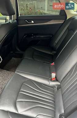 Седан Kia K5 2020 в 