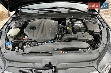 Седан Kia K5 2020 в 