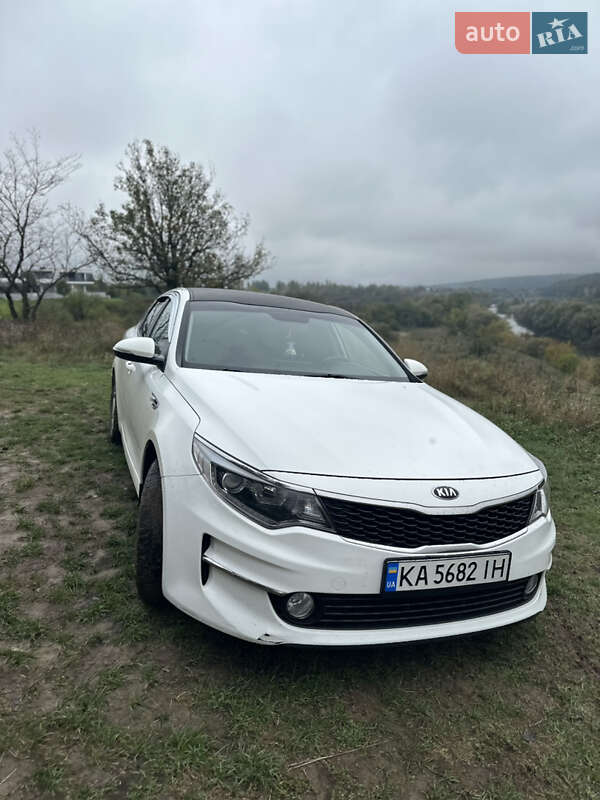 Седан Kia K5 2018 в Виннице
