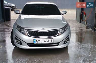 Седан Kia K5 2015 в Житомире