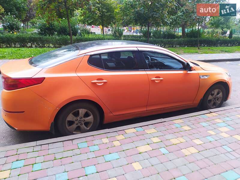 Седан Kia K5 2014 в 