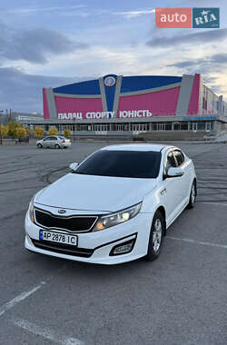 Седан Kia K5 2014 в 