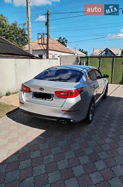 Седан Kia K5 2013 в 