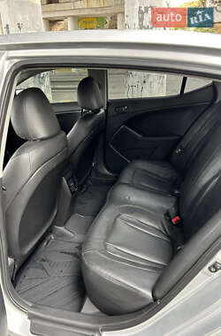 Седан Kia K5 2012 в 