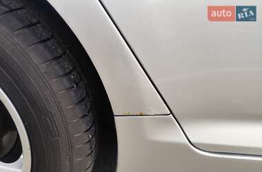 Седан Kia K5 2011 в 