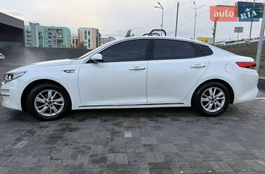 Седан Kia K5 2017 в 