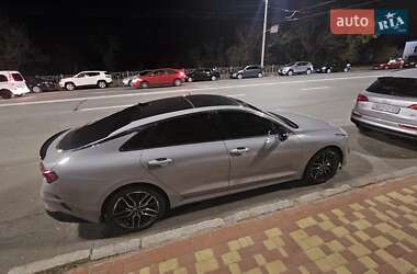 Седан Kia K5 2021 в 