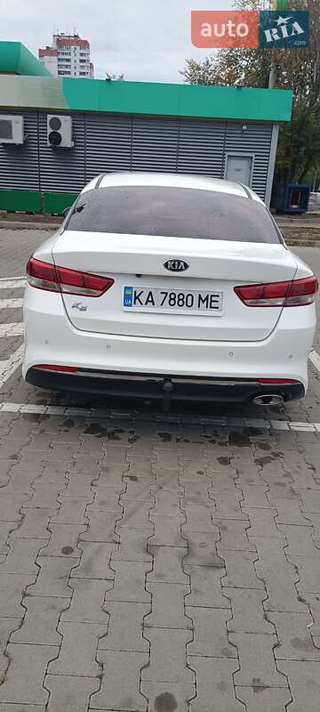 Седан Kia K5 2016 в Києві