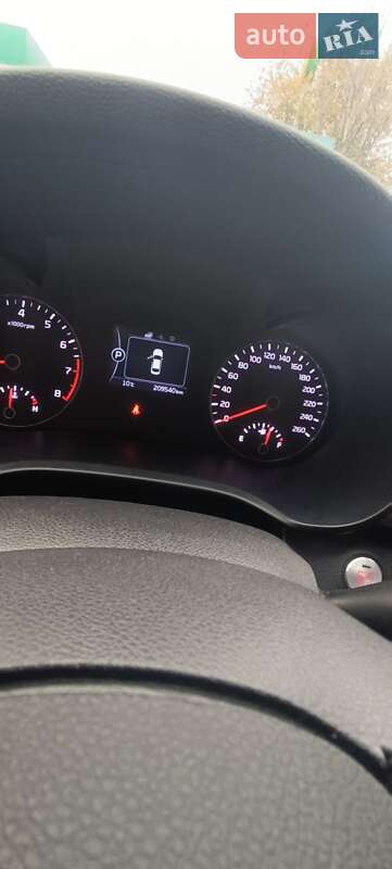 Седан Kia K5 2016 в Києві